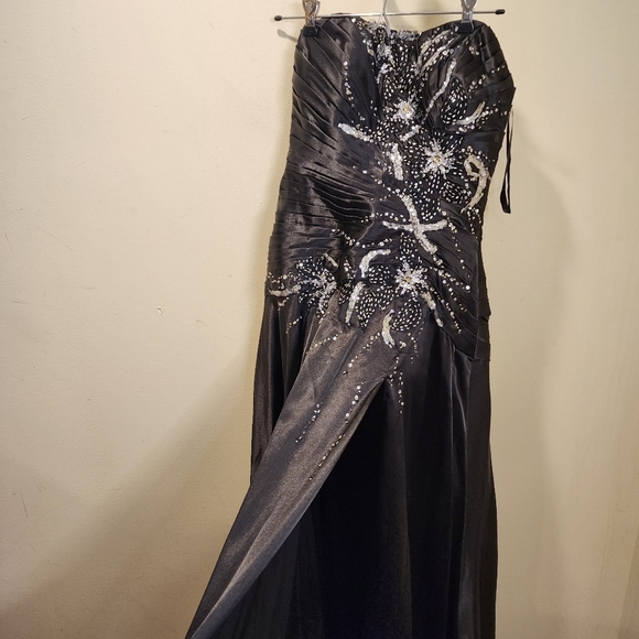 TONY BOWLS Black Long Evening Prom Slit Front Dress size 10 - Picture 8 of 12